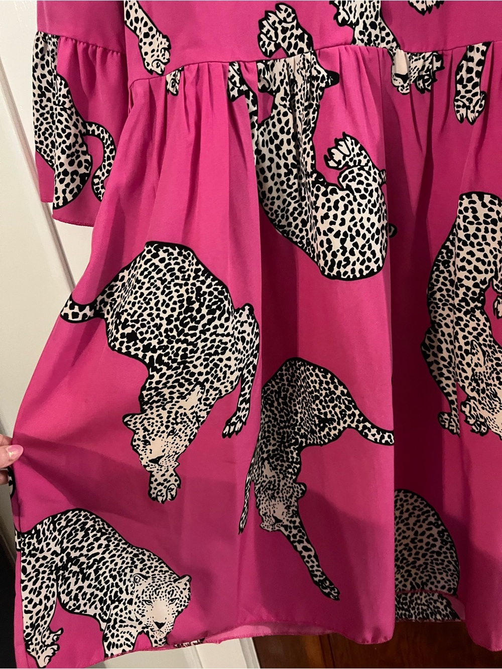 Boutique Pink Leopard Print Tiered Dress Size Medium Bell Sleeve - Picture 5 of 6
